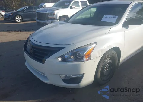 2015 Nissan Altima 2.5 S z USA, uszkodzony, nr VIN 1N4AL3AP3FC278140